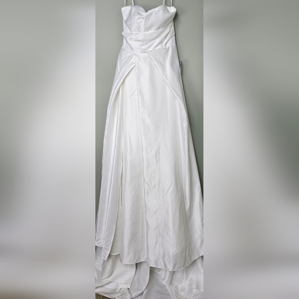 Lulus Luxe Bridal Lifetime of Love White Satin Strapless A-Line Wedding Gown - Picture 6 of 13